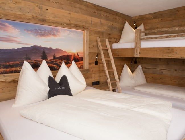 Schlafzimmer f&uuml;r 2 Erwachsene und 2 Kinder