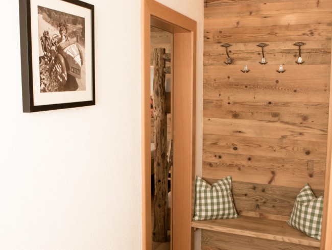 Kleine Garderobe im 1. Stock