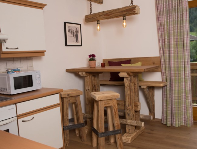 Fr&uuml;hst&uuml;ckstisch f&uuml;r 4 Personen