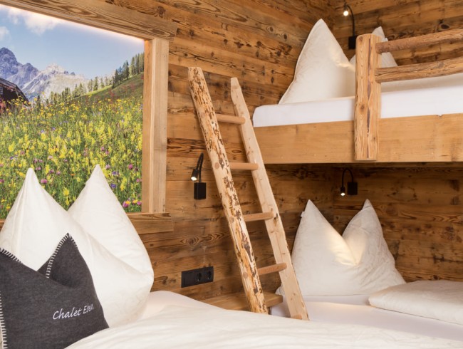 Familienzimmer aus Altholz